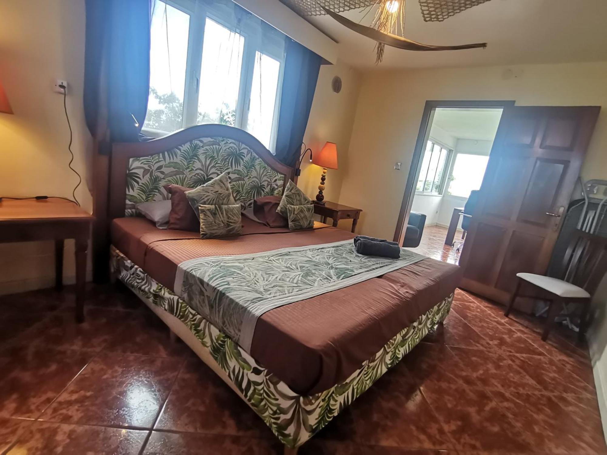 Modern Apartment/3Bedrooms/2Bathrooms/Rooftop/Jacuzzi Pointe aux Sable Buitenkant foto